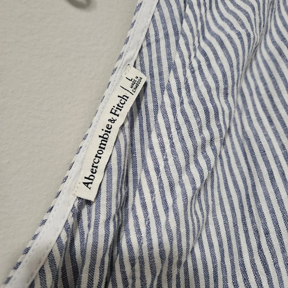 Abercrombie & Fitch Blue White Striped Wrap Puff Sleeve Smocked Back Blouse L‎